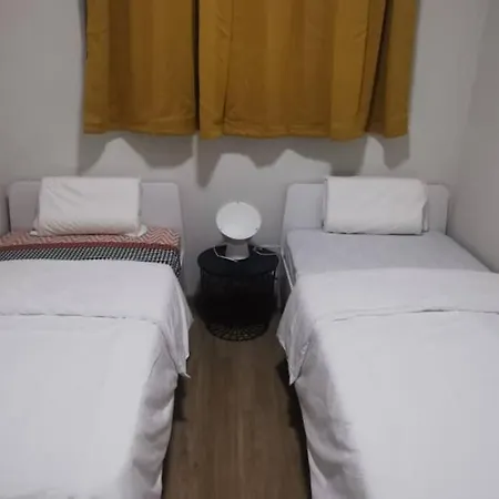 Porte Du Bonheur - Freshly Renovated 2 Bedrooms Flat - 50M From Beach Pereybere Beach Exterior photo