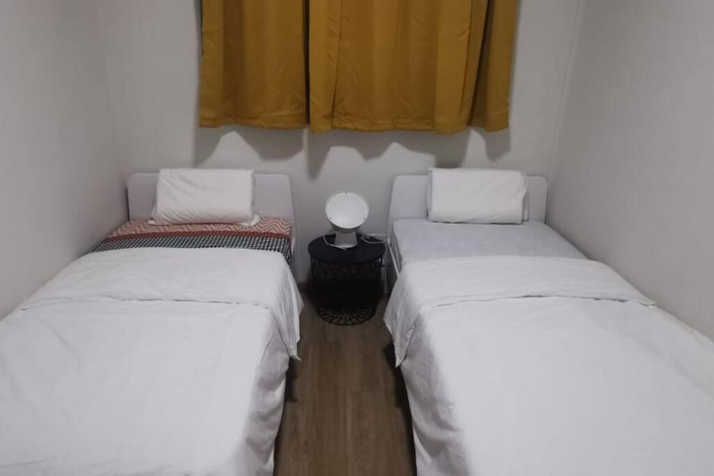 Porte Du Bonheur - Freshly Renovated 2 Bedrooms Flat - 50m From * Pereybere Beach