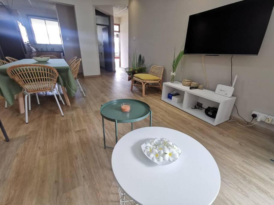 Porte Du Bonheur - Freshly Renovated 2 Bedrooms Flat - 50m From Apartment *
