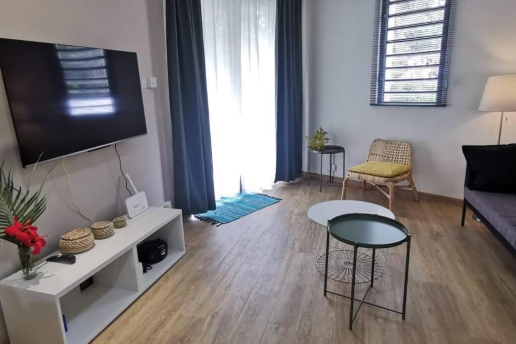 Apartment Porte Du Bonheur - Freshly Renovated 2 Bedrooms Flat - 50m From